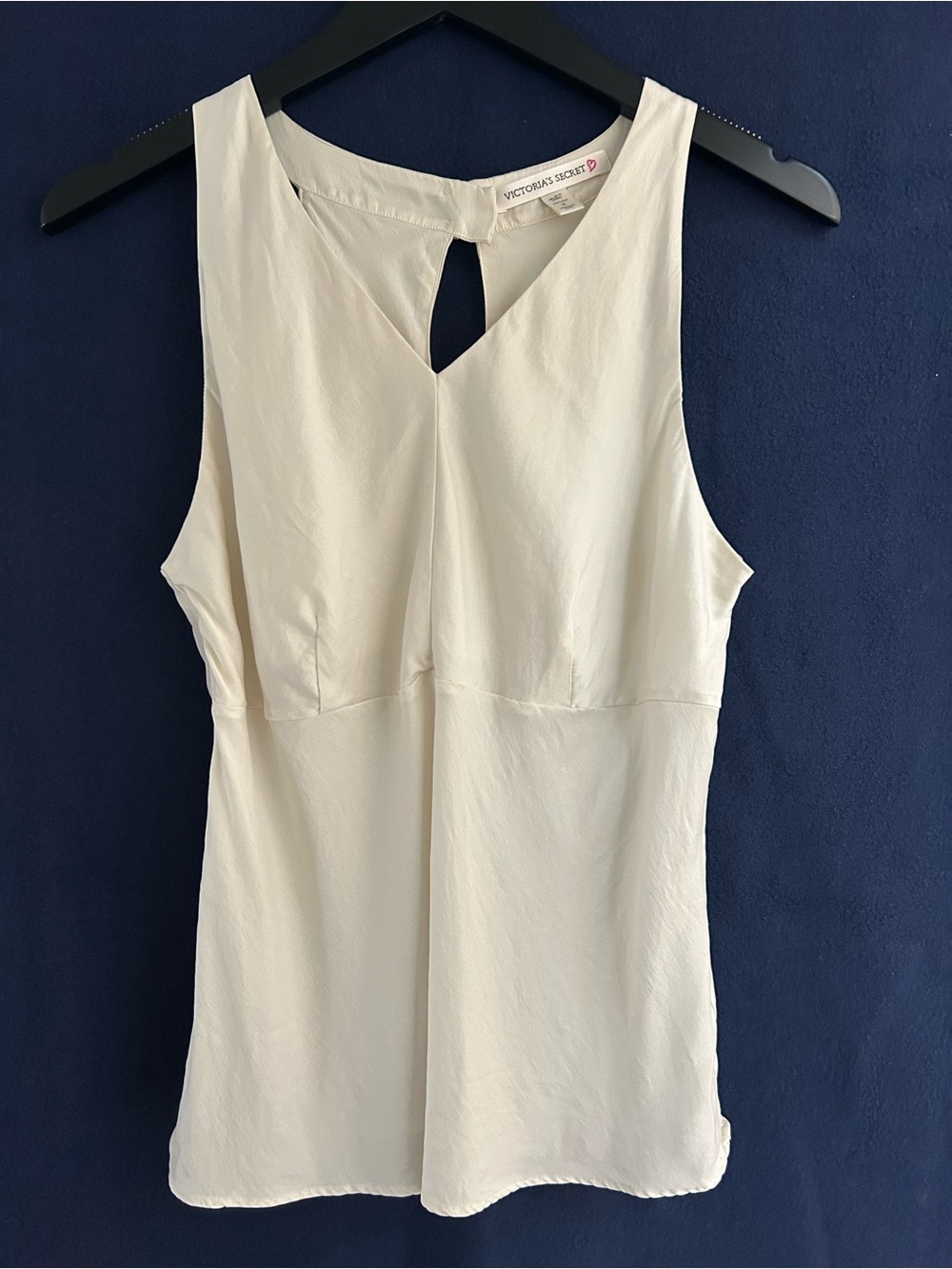 Victoria's Secret Cream Sleeveless Keyhole Camisole